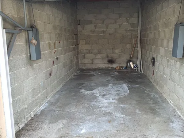Vends garage fermé