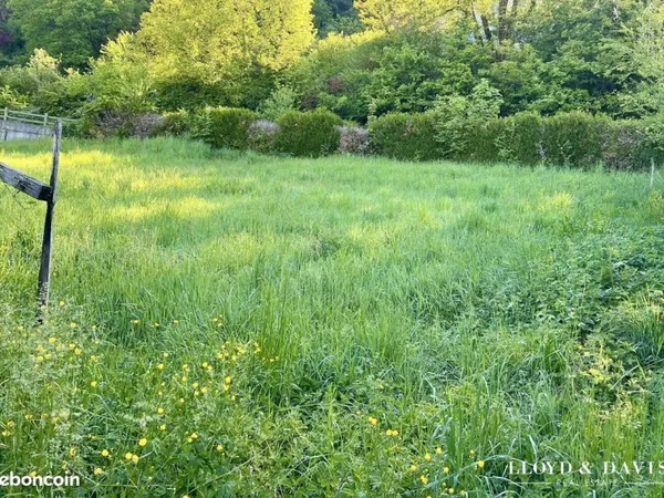 Terrain 590 m² Barby