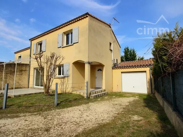 MAISON 3 chambres avec GARAGE  et  JARDIN