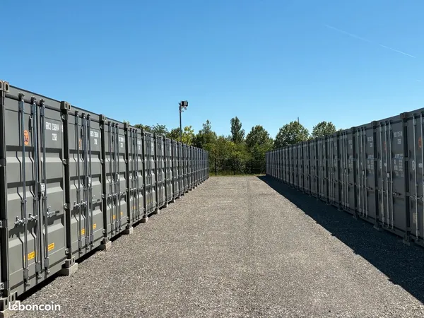 Angoulême / La Couronne / Roullet saint Estèphe : Box de stockage de différentes tailles / Accès 7j/