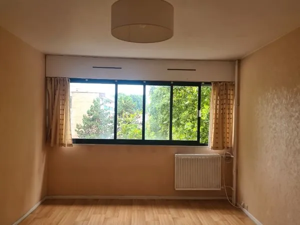 Appartement - 2 pièces - 48 m2 - Etage 4/7
