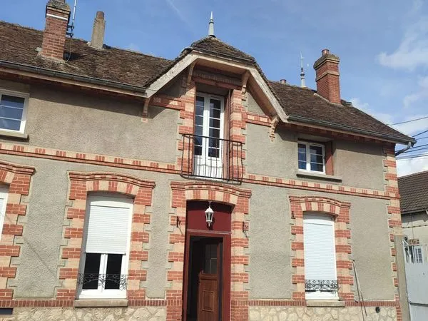 Grande maison avec garage et jardin : Clos