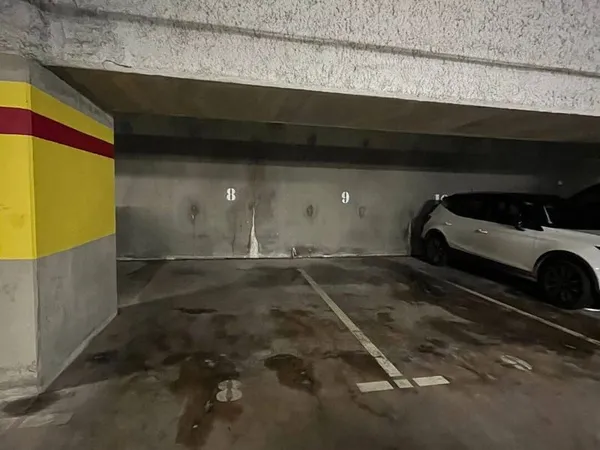 Parking 12 m²
