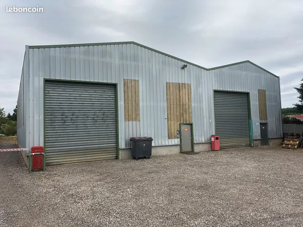 Location batiment stockage entreposage artisanat