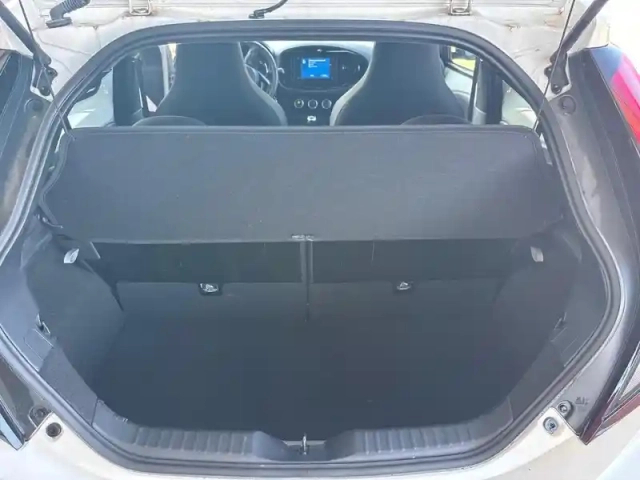 Toyota Aygo X 1.0 vvt-i 72ch dynamic s-cvt my23 — photo 13