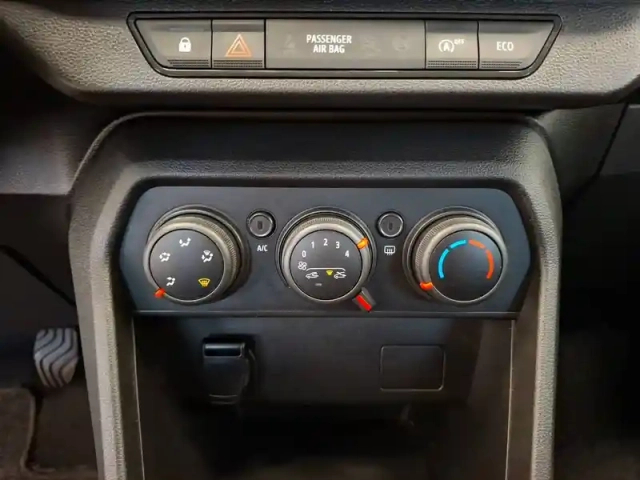 Dacia Sandero eco-g 100 - 22 — photo 26