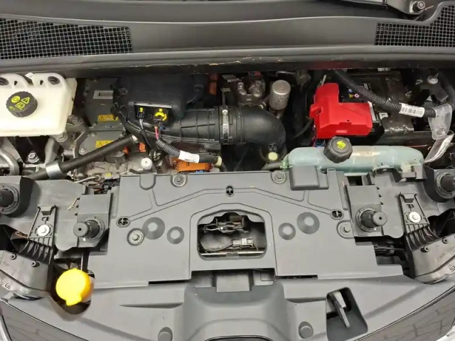 Renault Zoé zoe r110 — photo 13