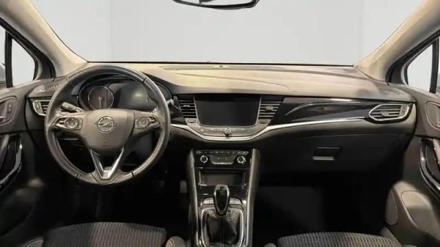 Opel Astra 1.2 turbo 130 ch bvm6 — photo 14