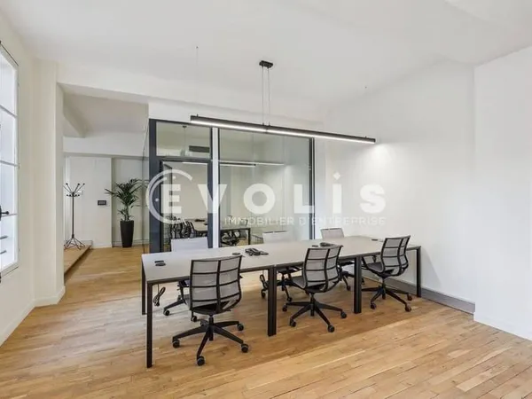 Bureaux 200 m²