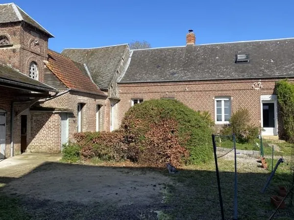 NOUVEAUTE - Longère de 165 m2 avec 700 m2 de dépendances