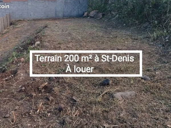 Terrain à St-Denis 200 m² - À louer