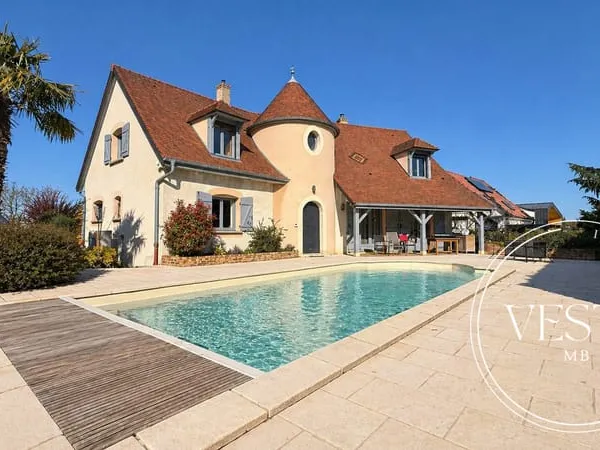 Maison 188m²-Piscine-Sous-sol complet