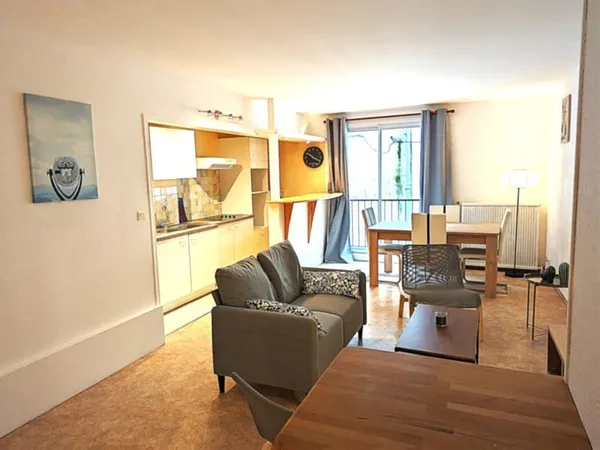 À Villeneuve-sur-Lot, à proximité des commodités, bel appartement T2