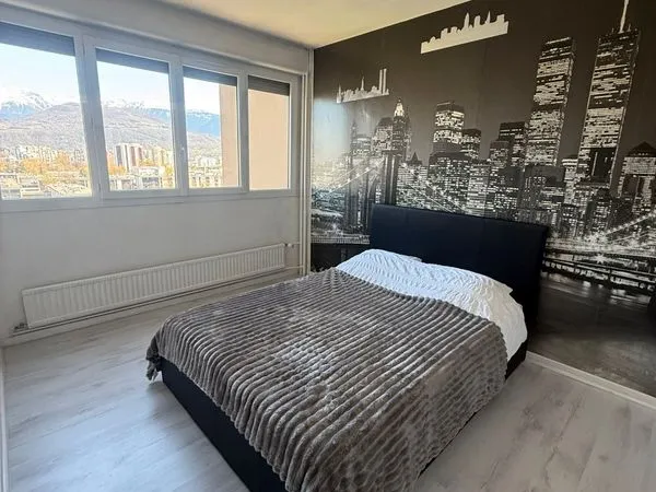 🏠 Chambre à louer dans un grand appartement lumineux - Grenoble