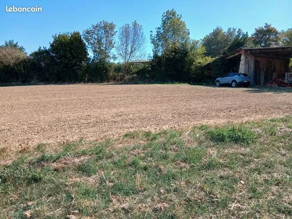 TERRAIN viabilisé de 1519m2