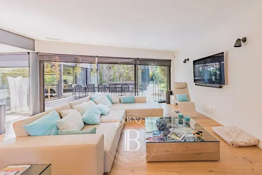 Villa 6 pièces 200 m²