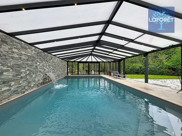 Villa Noisy Le Grand 7 pièces 220 m2