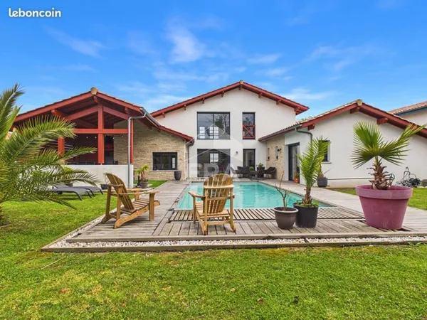 Villa 6 pièces 187 m²