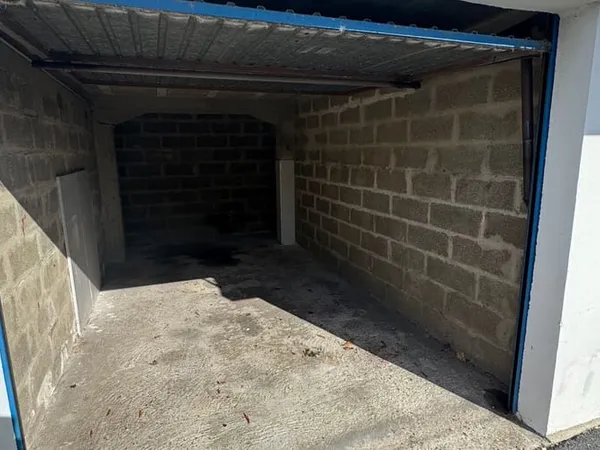 Parking/Garage