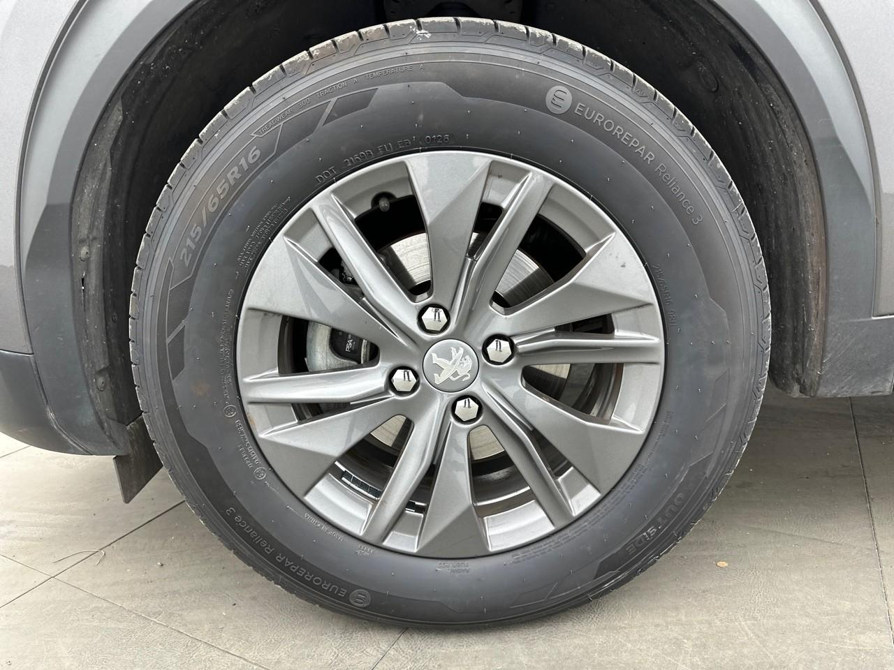 Peugeot 2008 puretech 130 s&s bvm6 style — photo 14
