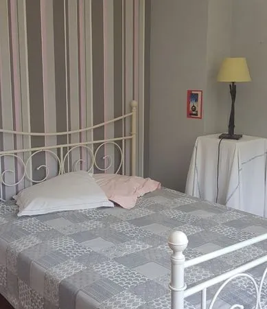 Jolie chambre à louer en pavillon