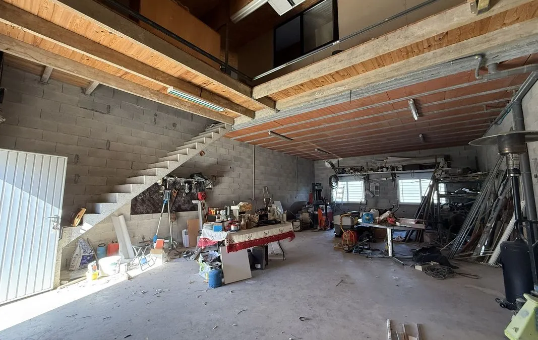 Photo 2