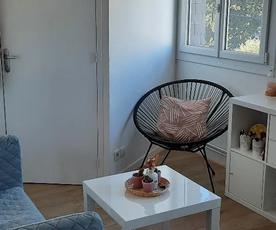 Loue appartement - meublé Vannes - proche centre-ville - 21m²
