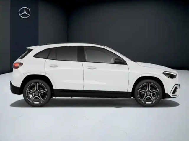 Mercedes Gla 200 d amg line — photo 6