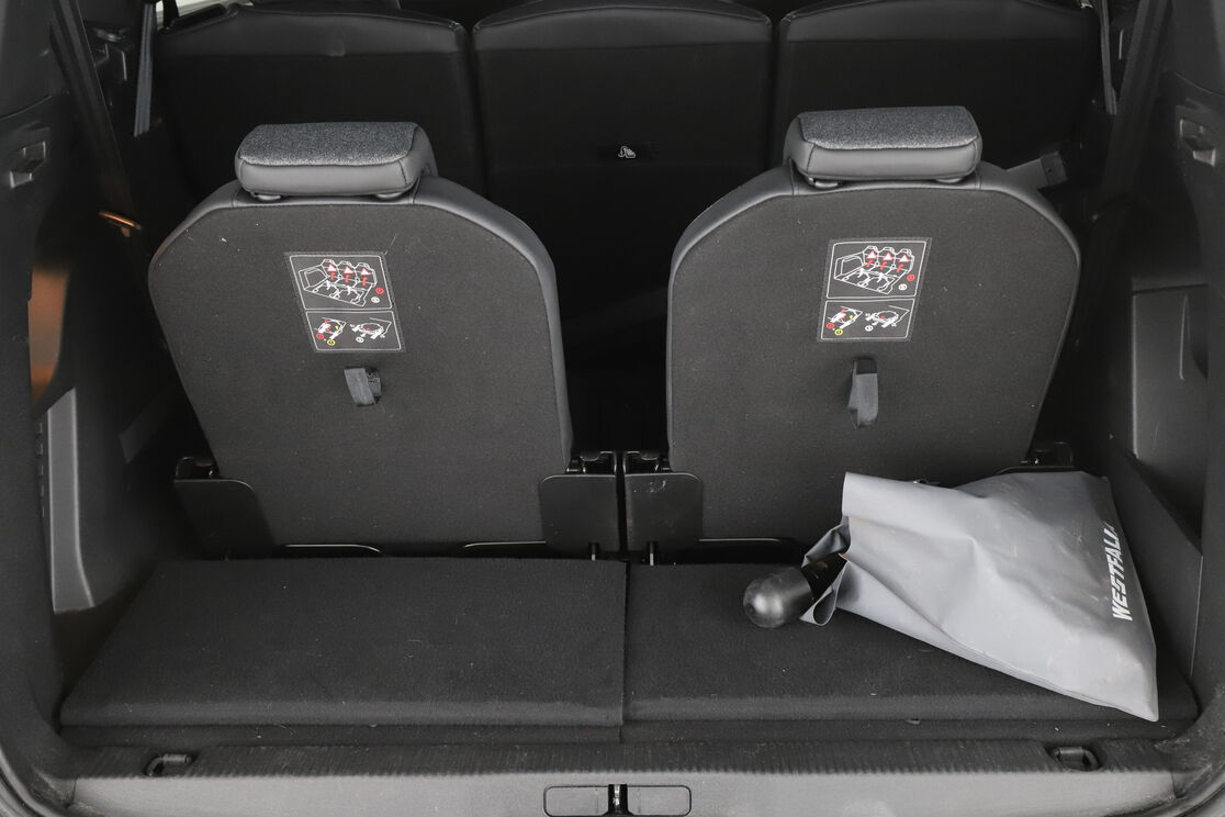 Peugeot 5008 1.2 Hybrid Allure Pack e-DCS6 — photo 16