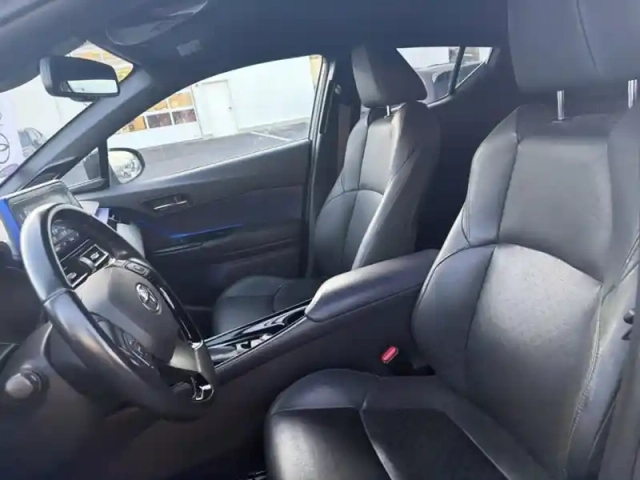 Toyota C-Hr 1.2 t 2wd graphic — photo 13