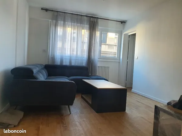 Appartement + garage fermé en rez de chausée