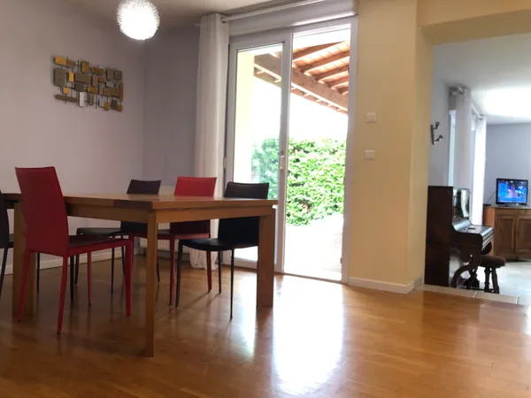 Loue chambre meublée 65m²