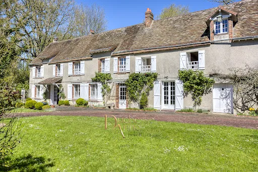 Maison 6 pièces 278 m²