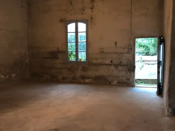 GARAGE 40m2 + Jardin