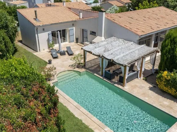 Maison de plain-pied 6 pièces 180 m²