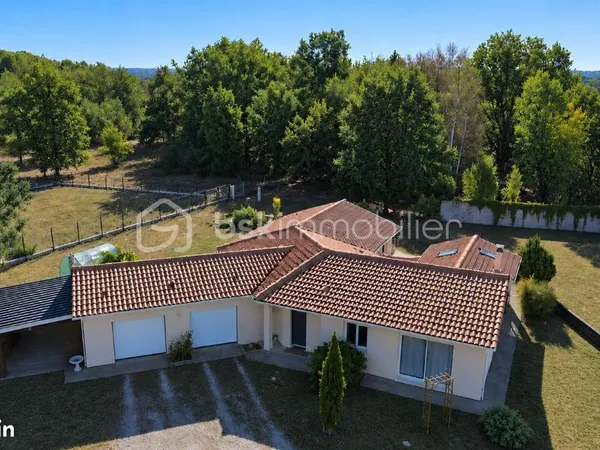 Maison de village 7 pièces 145 m²