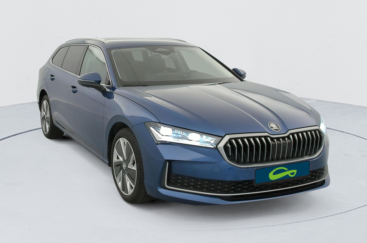 Skoda Superb Combi — photo 7