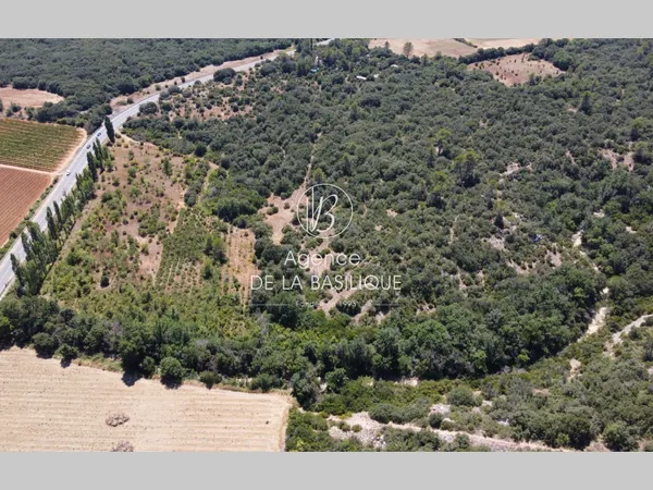 Terrain 69225 m²