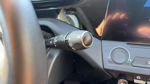 Peugeot 308 1.2 PureTech 130 EAT8 - Business – 2023 – 15167 km – Essence – Boîte Automatique — photo 7