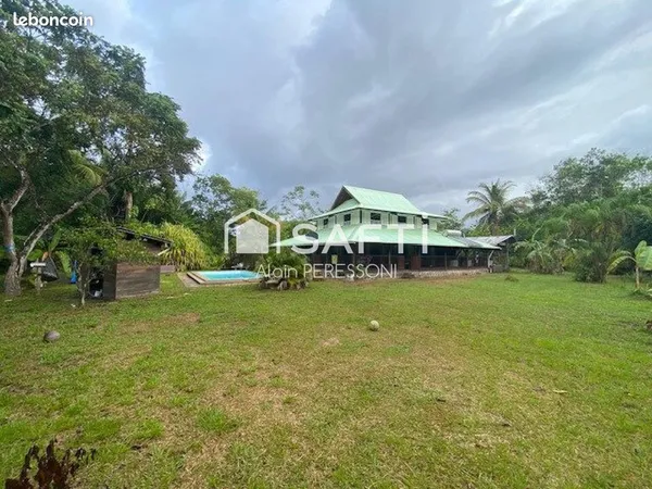 Maison 6 pièces 180 m²