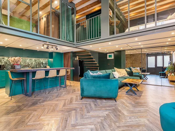 Loft intimiste à la rénovation contemporaine