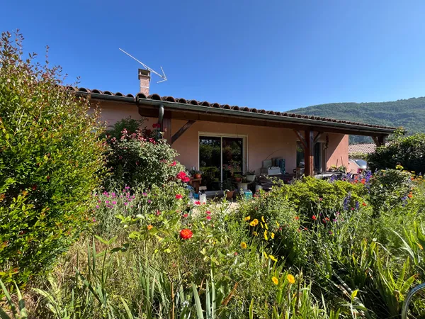 PROCHE FOIX VILLA T4 PLAIN PIED GARAGE ET TERRAIN
