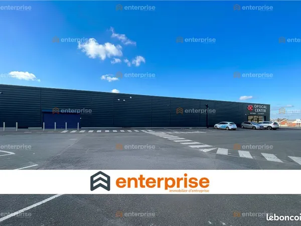 Local commercial 1 400 m²