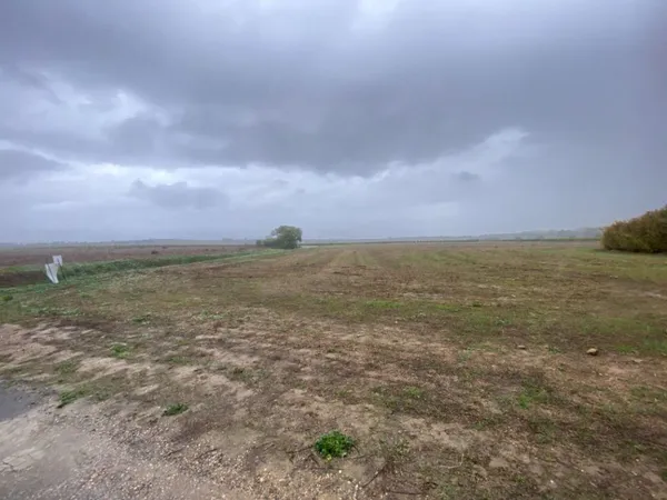 Terrain 380 m²