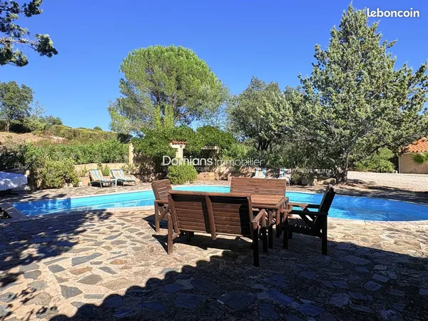 Propriété 7 pièces 184 m²