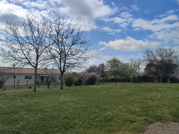 Terrain 730 m²