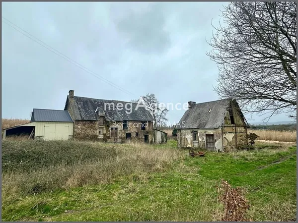 Ensemble de maisons normande à rénover sur 5690 m2