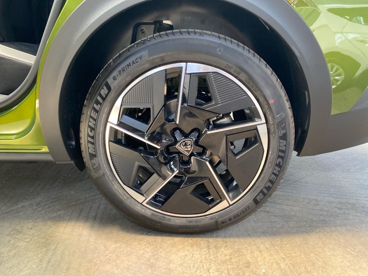 Peugeot 408 electrique 210ch 58kwh gt exclusive — photo 11