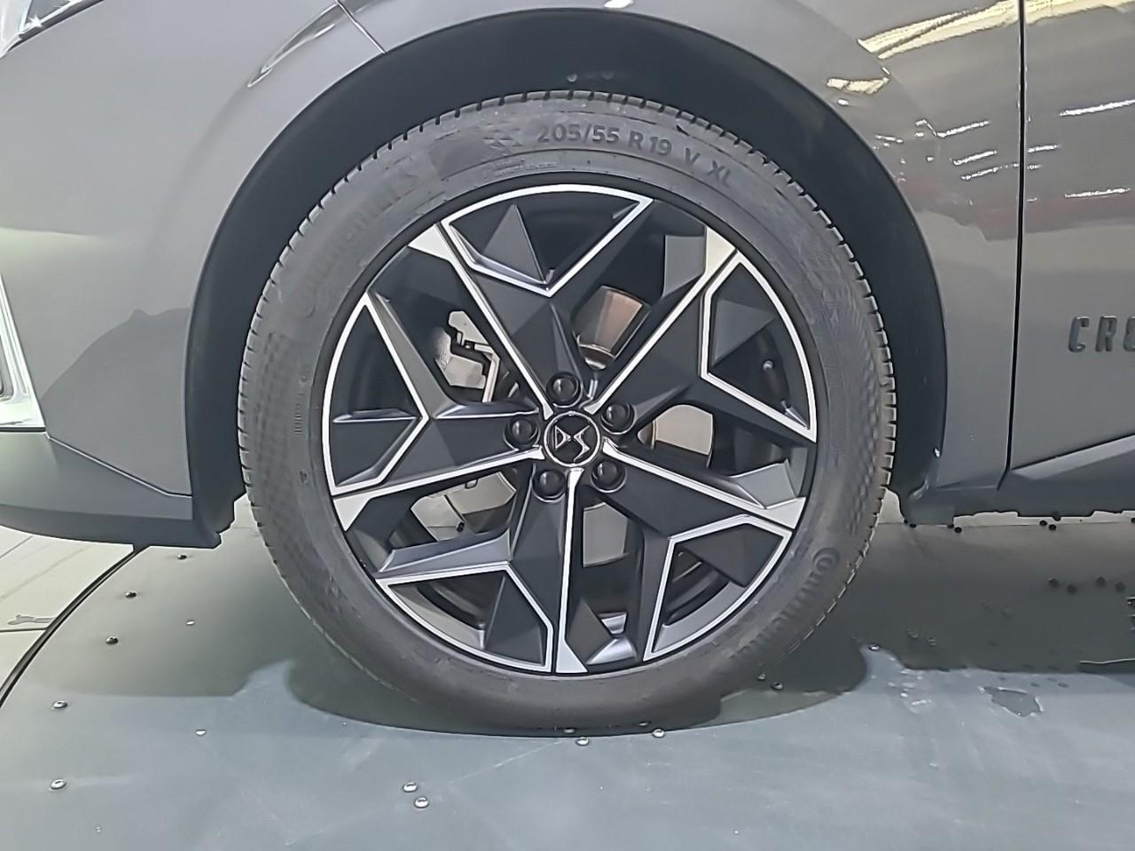 Ds Ds 4 hybride e-tense 225 eat8 cross rivoli — photo 16