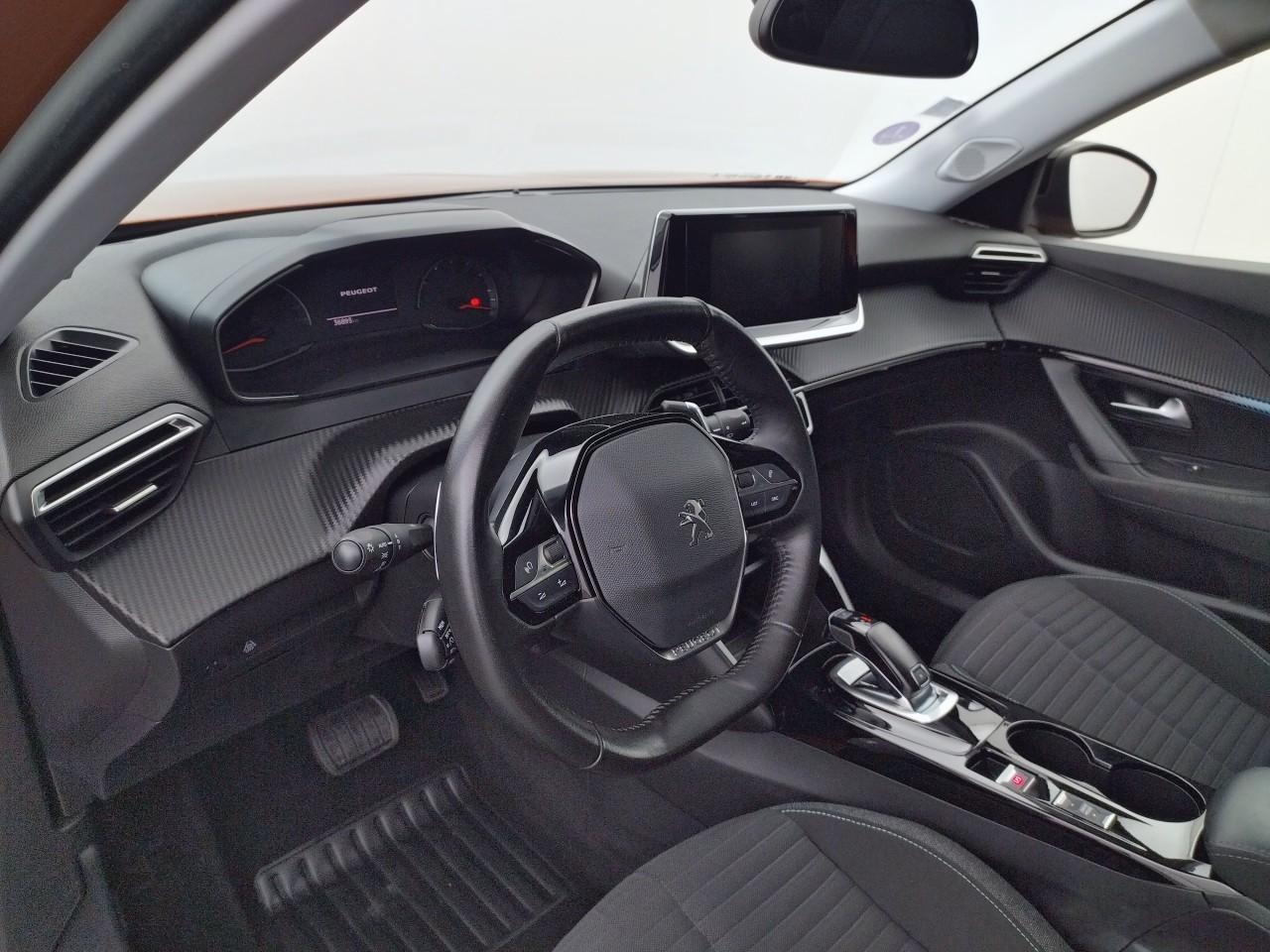 Peugeot 2008 puretech 130 s&s eat8 style — photo 9